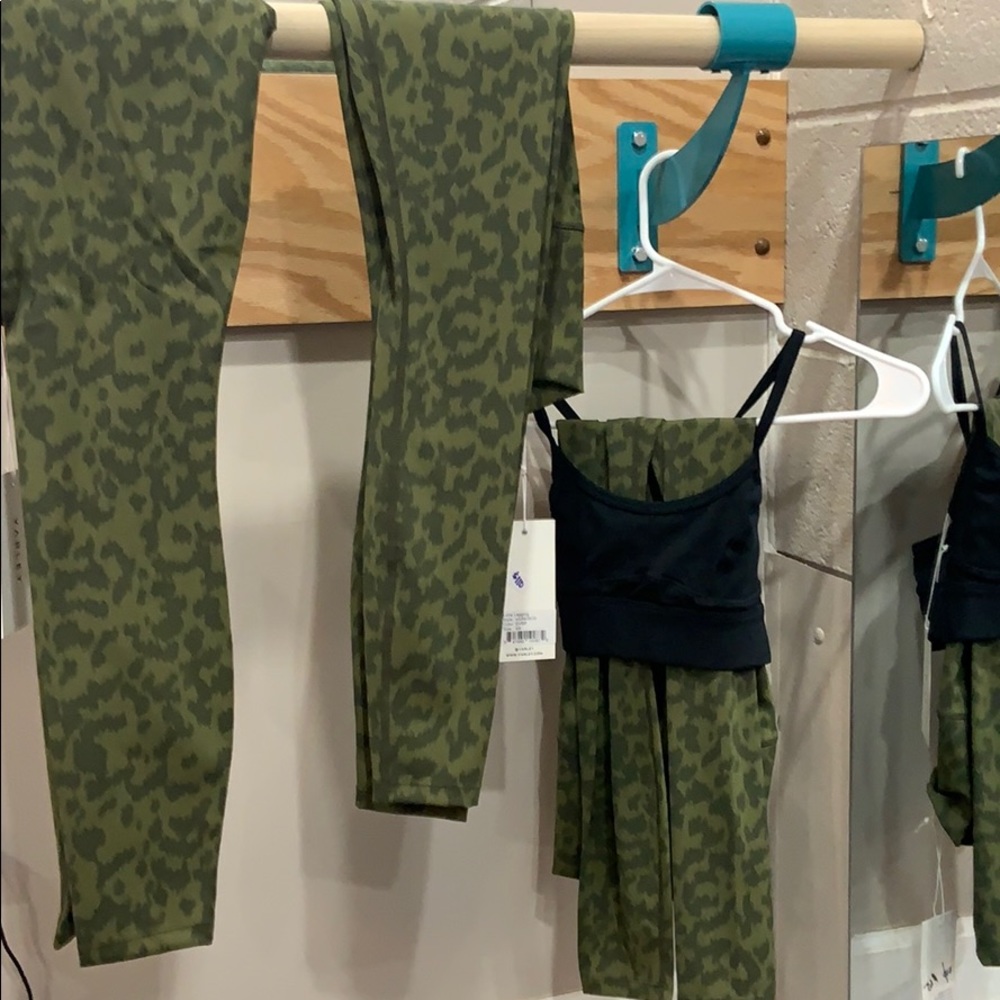 Varley Luna Hunter green leggings, 7/8! NWT!